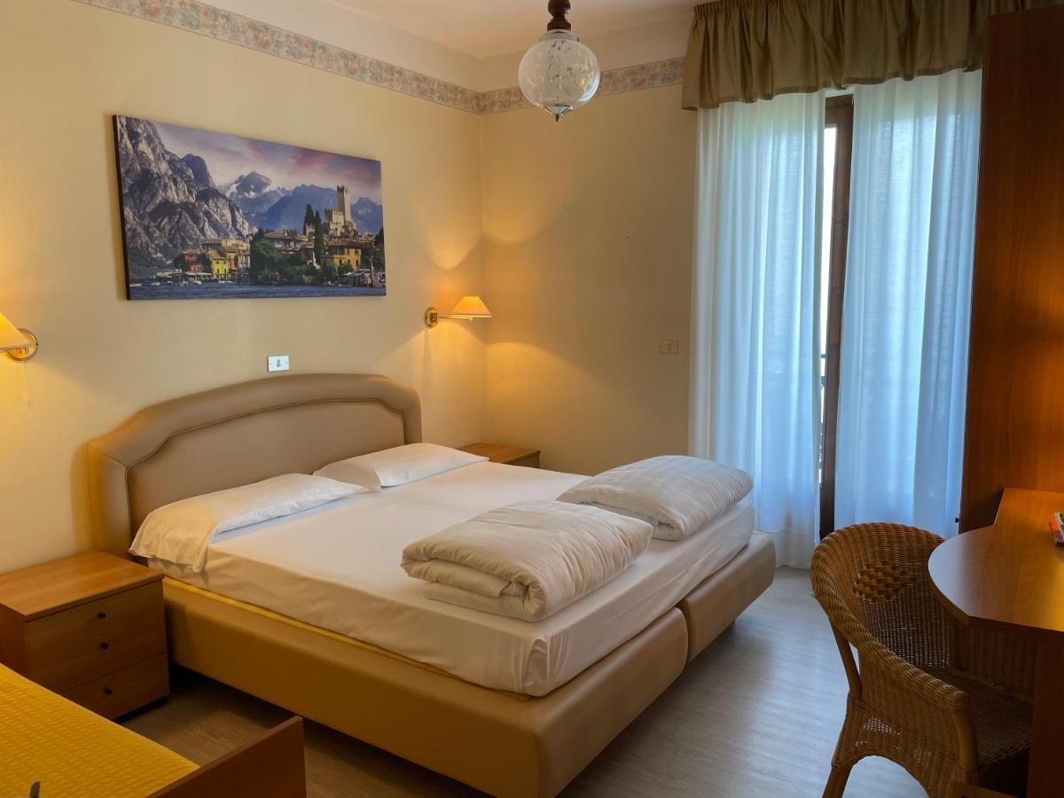 Hotel Rabay Brenzone sul Garda Luaran gambar