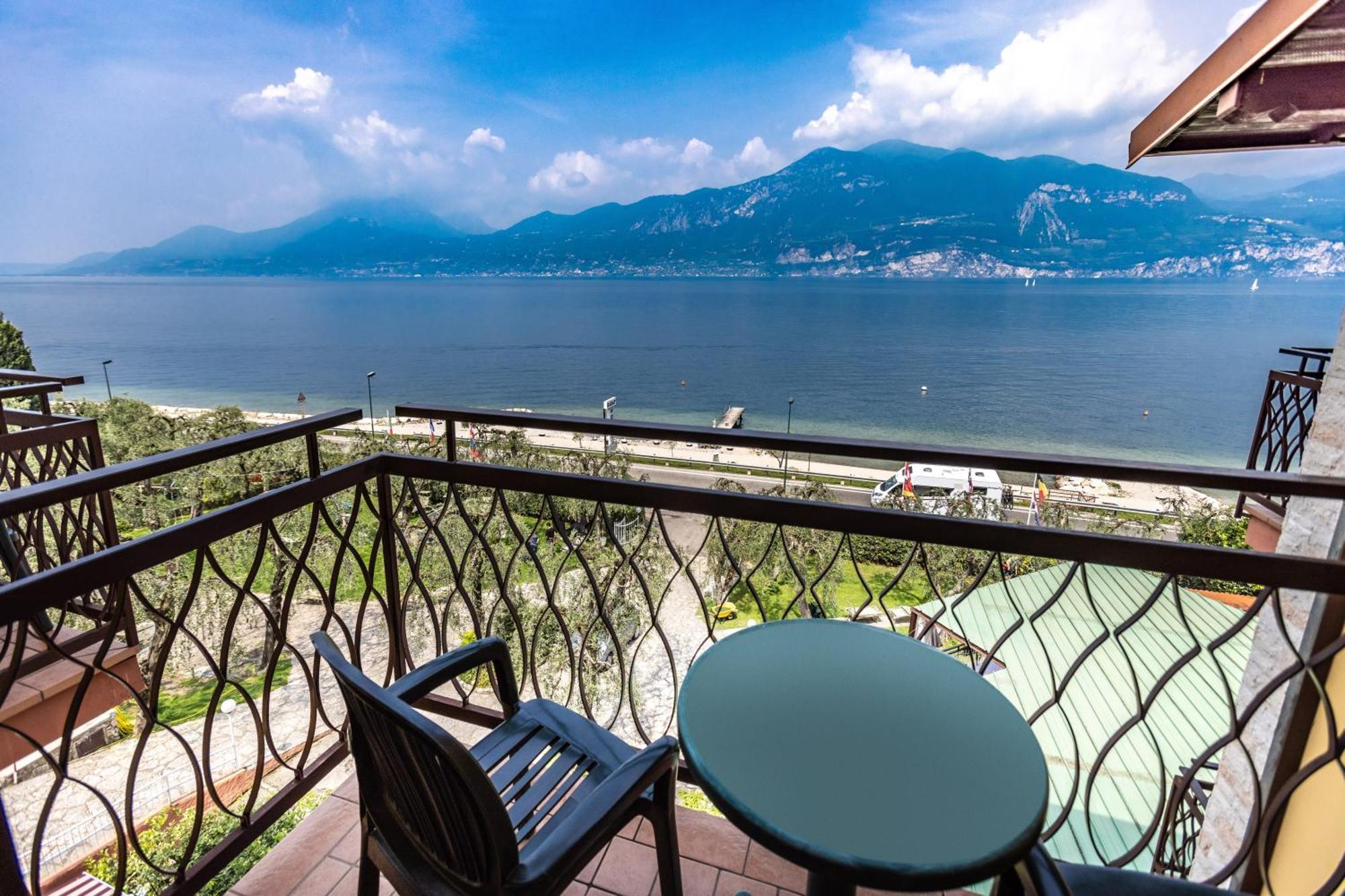 Hotel Rabay Brenzone sul Garda Luaran gambar