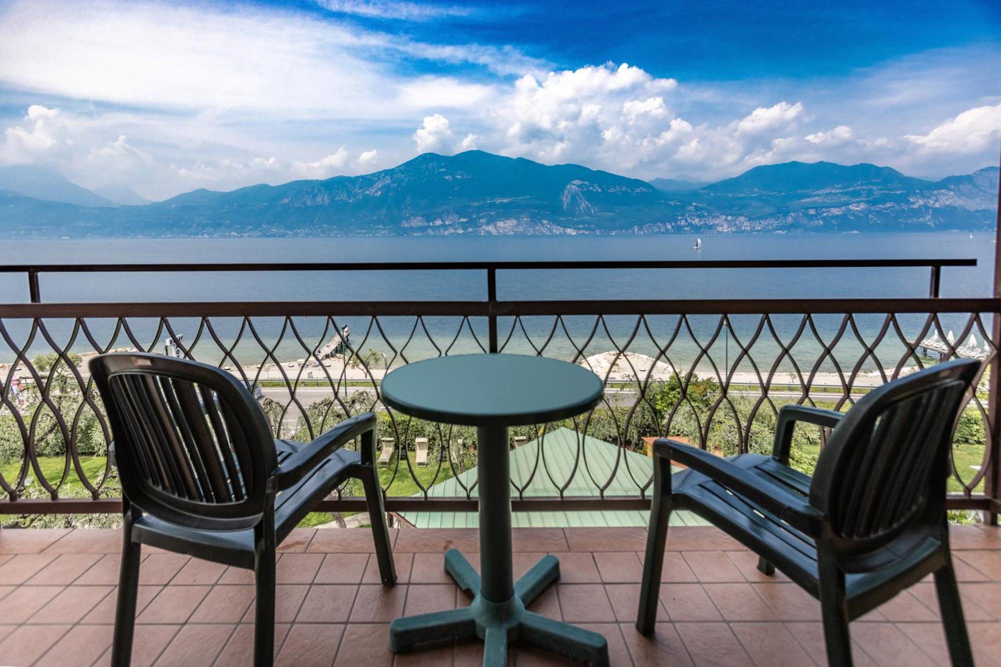 Hotel Rabay Brenzone sul Garda Luaran gambar